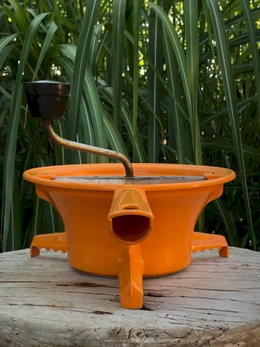 Moulin à légumes vintage orange N•1