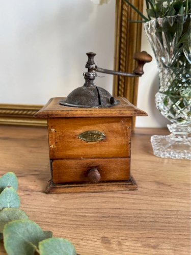 Moulin café ancien Peugeot