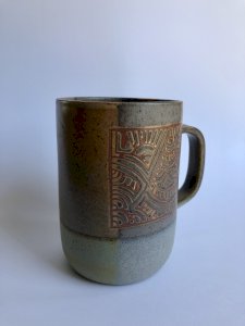 Mug en grès artisanal 