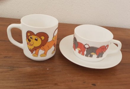 MUG and CUP LION ELEPHANT Arcopal Vintage 2174 animals