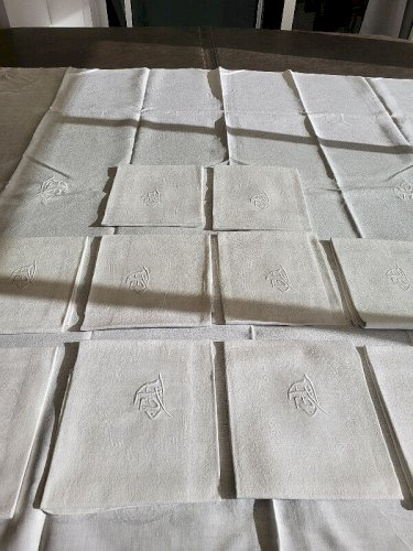 NAPPE + 12 SERVIETTES ANCIENNES MONOGRAMMEES GA
