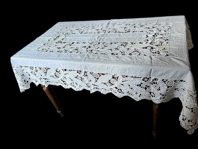Nappe Ancienne 19e Siècle collection Coton Dimension 148x216 broderie Richelieu