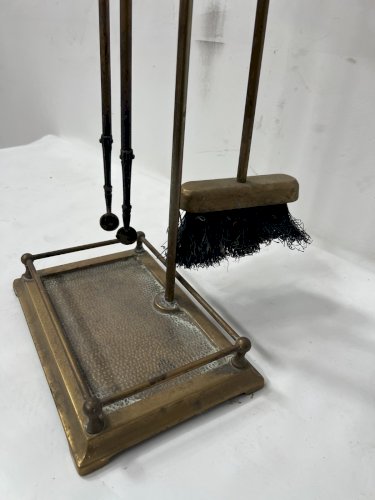 Necessaire de cheminée en laiton de style renaissance