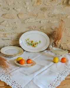 Nestor, the serving dish from Gien No. 481