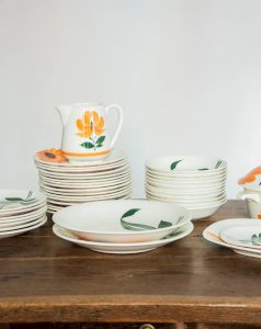 Nestor, the Gien 40-piece dinner service No. 518