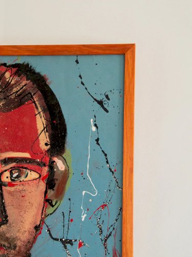 Nina, le portrait en bleu et rouge N°137