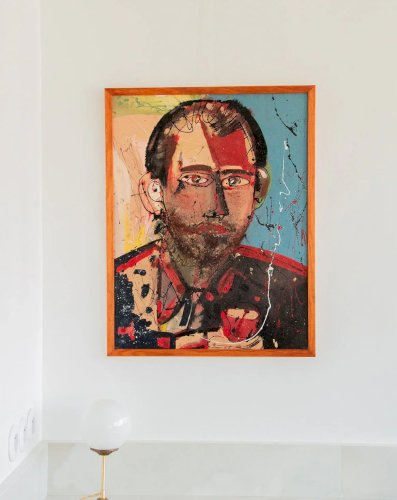 Nina, le portrait en bleu et rouge N°137