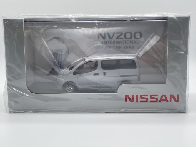 Nissan NV200 Evalia 1/43  Eligor