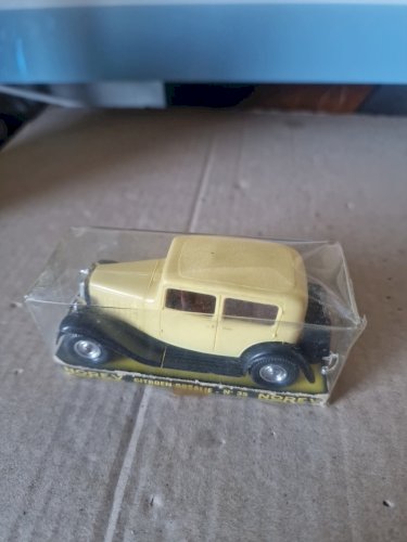 Norev France  1/43 réf 35 : Citroën Rosalie 1934