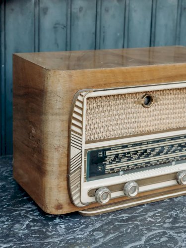 Nour, la radio vintage en bois N°34