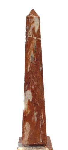 Obélisque en marbre rouge veiné XX siècle