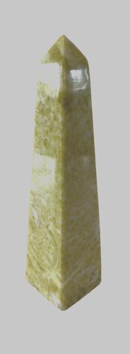 Obélisque en pierre de serpentine . XX siècle .