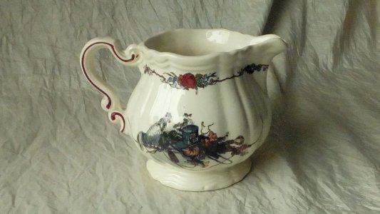 OBERNAI POT A LAIT CREMIER EN FAIENCE SARREGUEMINES*