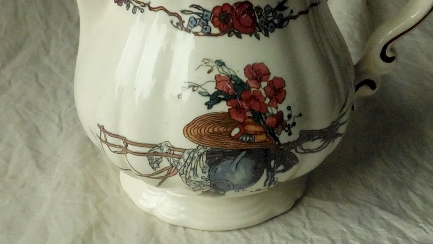 OBERNAI POT A LAIT CREMIER EN FAIENCE SARREGUEMINES*
