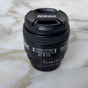 Objectif Nikon AF Nikkor 85 mm 1:1.8D Y4862 mm G7022