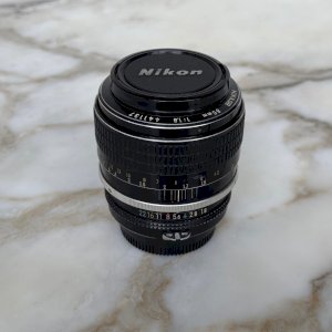 Objectif Nikon Nikkor 85 mm 1:1.8 441137 Lens G7020