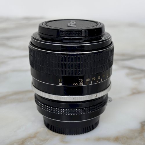 Objectif Nikon Nikkor 85 mm 1:1.8 441137 Lens G7020