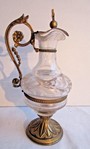 Objet religieux, Burette d'église, cristal ciselé et laiton doré, Napoléon III