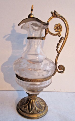 Objet religieux, Burette d'église, cristal ciselé et laiton doré, Napoléon III