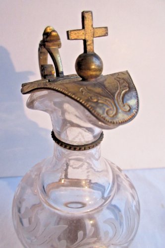Objet religieux, Burette d'église, cristal ciselé et laiton doré, Napoléon III
