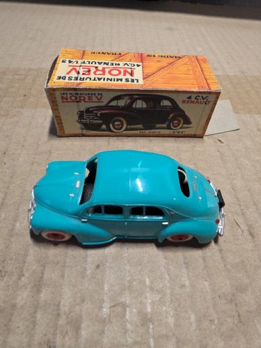 OCCASION NOREV 4cv Avec Boite Fac Simile