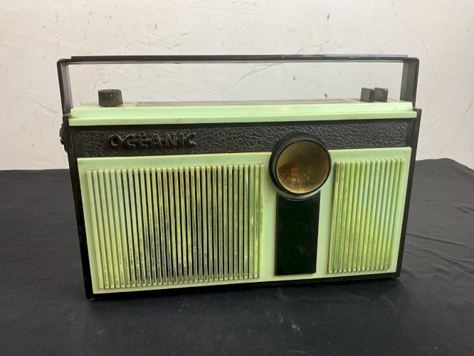 OCEANIC modèle Poste Radio Transistor VINTAGE T150