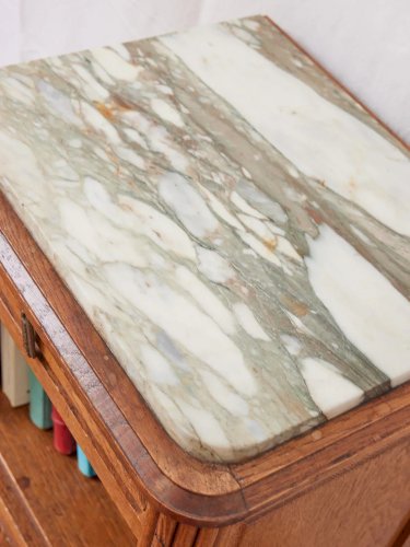 Odile, la table de chevet Art déco en marbre blancN°1200
