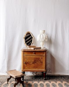 Odile, the wooden and marble bedside table N°1192