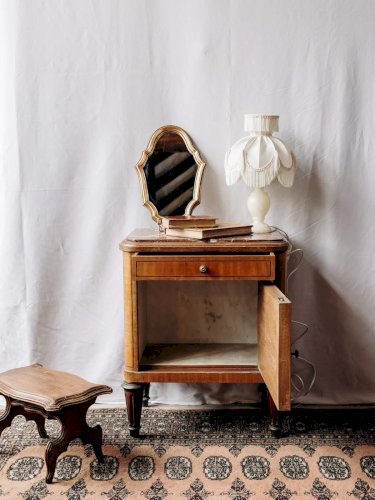 Odile, la table de chevet en bois et marbre N°1192