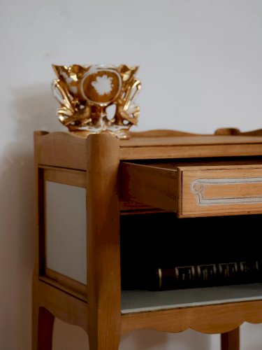 Odile, la table de chevet en bois N°1170