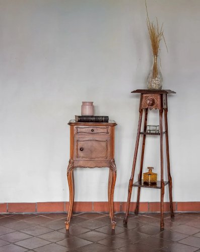 Odile, la table de chevet en bois N°374