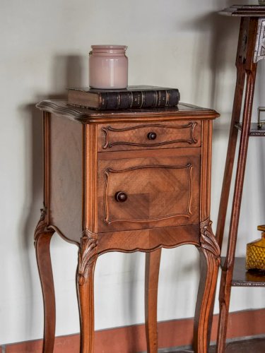 Odile, la table de chevet en bois N°374