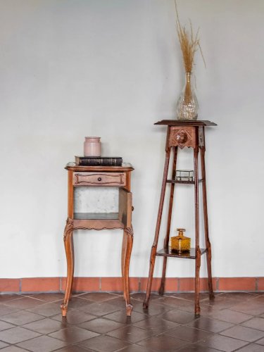 Odile, la table de chevet en bois N°374