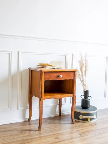 Odile, la table de chevet en bois N°428