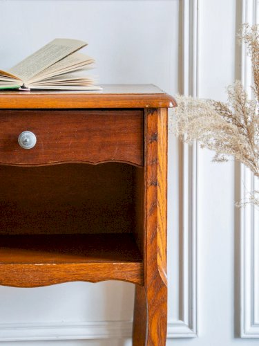 Odile, la table de chevet en bois N°428
