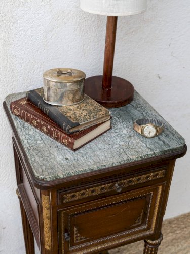 Odile, la table de chevet en bois N°437