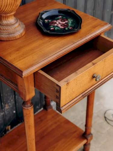 Odile, la table de chevet en bois N°481