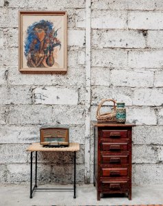 Odile, la table de chevet en bois N°497