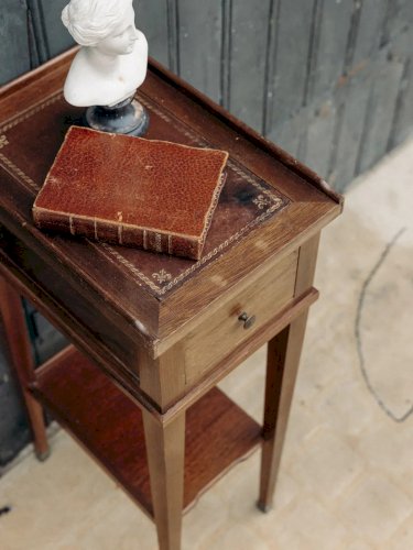 Odile, la table de chevet en bois N°503