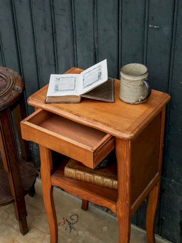 Odile, la table de chevet en bois N°506