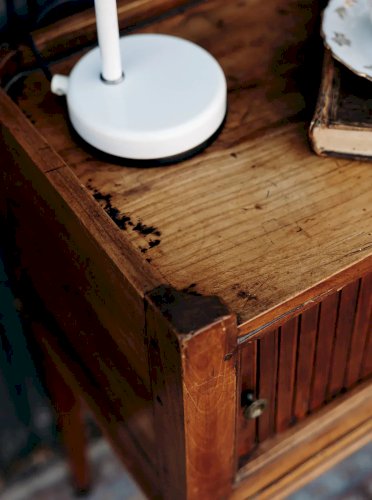 Odile, la table de chevet en bois N°515
