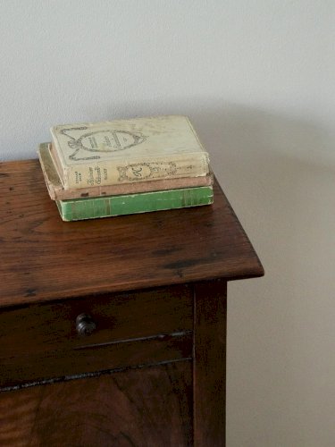 Odile, la table de chevet en bois N°521