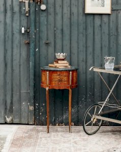 Odile, the wooden bedside table No. 529
