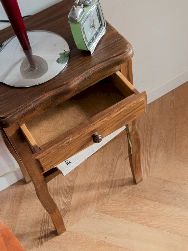 Odile, la table de chevet en bois N°537