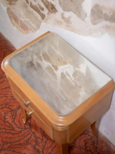 Odile, la table de chevet en bois N°546