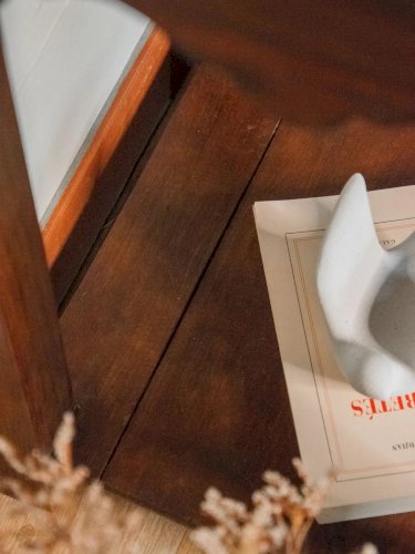 Odile, la table de chevet en bois N°576