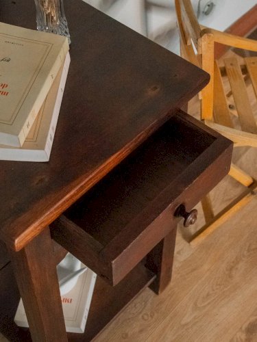 Odile, la table de chevet en bois N°576