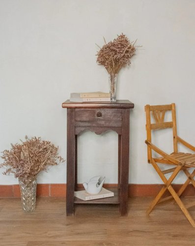 Odile, la table de chevet en bois N°576