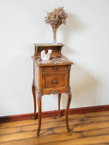 Odile, la table de chevet en bois N°606