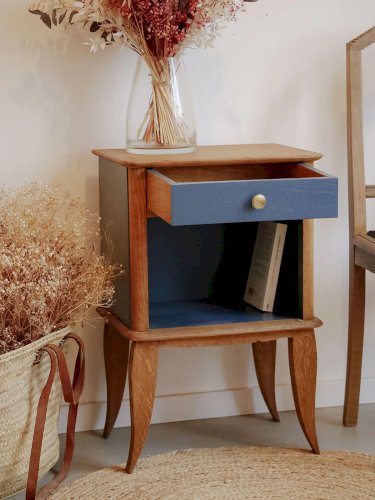 Odile, la table de chevet en bois N°631